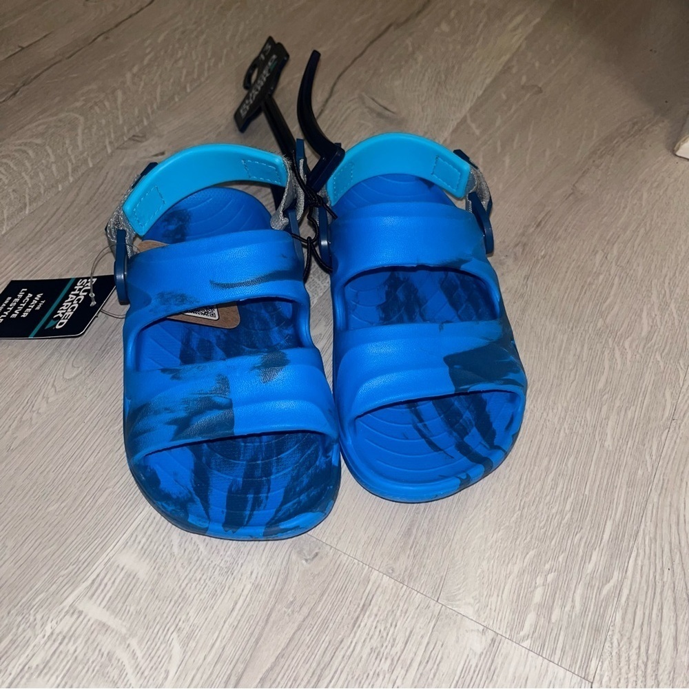 RUGGED SHARKS -Blue Striped Sandals